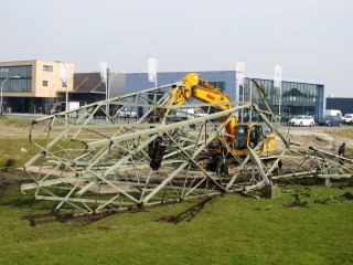 Hoogspanningsmast staal knippen